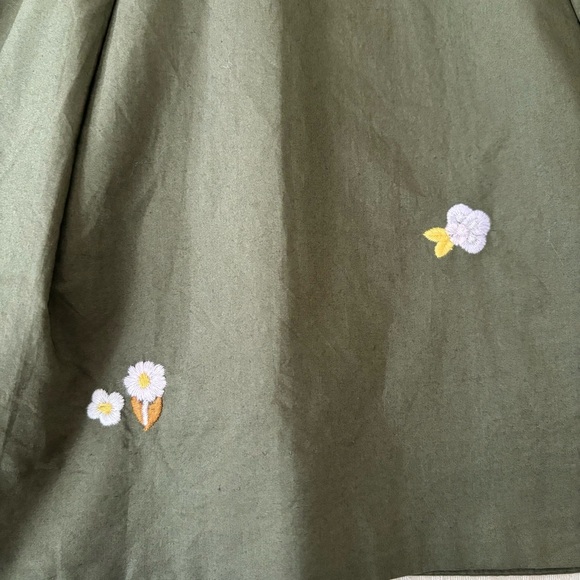 ❤️2/$15 or 3/$21❤️ J. Crew Olive Embroidered Miniskirt w/Tie Waist, Size 00 - Picture 6 of 12